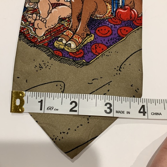 Holiday tie - Picture 7 of 7